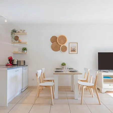 Dans Les Golfs Appt 47m² Piscine Appartamento Saint-Raphaël