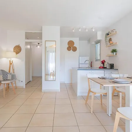 Dans Les Golfs Appt 47m² Piscine